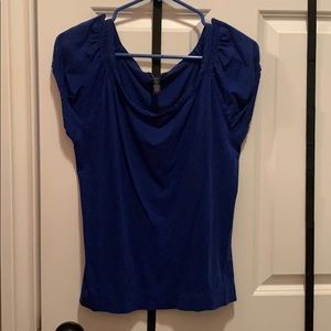 Short sleeve blue top